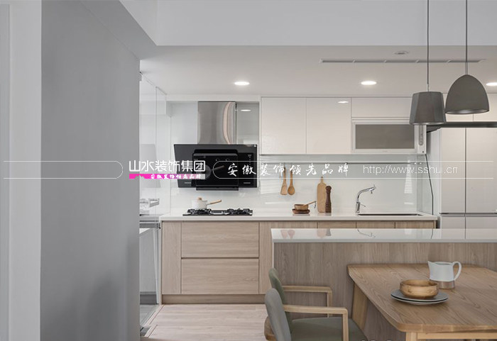 裝修集成竈好(hǎo)(hǎo)還是普通油煙(yān)機好(hǎo)(hǎo)