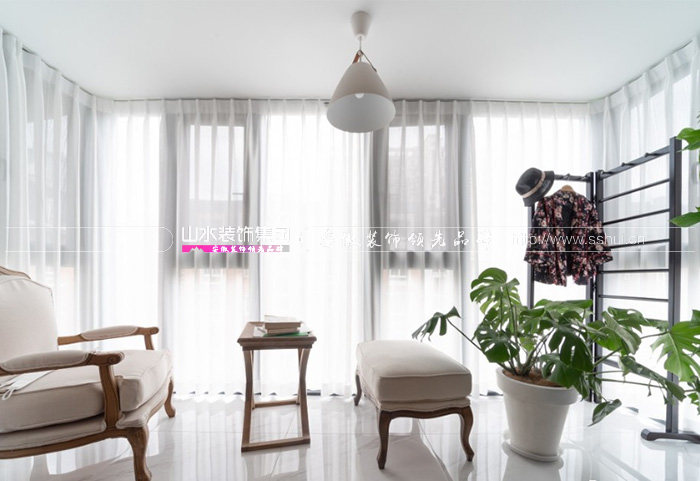 幾種不同類型的陽台窗簾設計，因地制宜才是最好(hǎo)(hǎo)的搭配